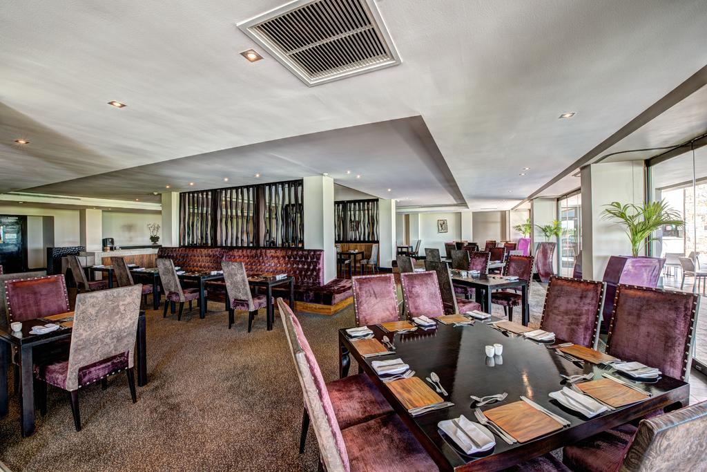 Royal Marang Hotel Phokeng Esterno foto The restaurant