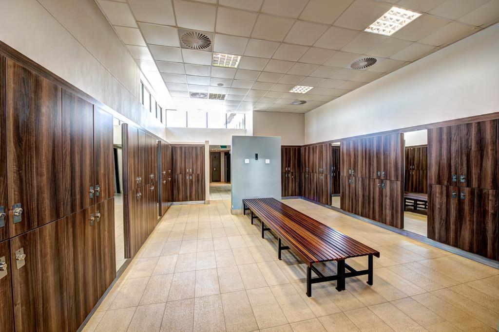 Royal Marang Hotel Phokeng Esterno foto Changing room